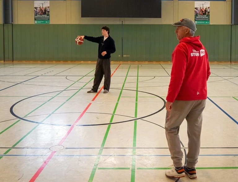 Noah Wabersich und Dr. Uwe Scholz