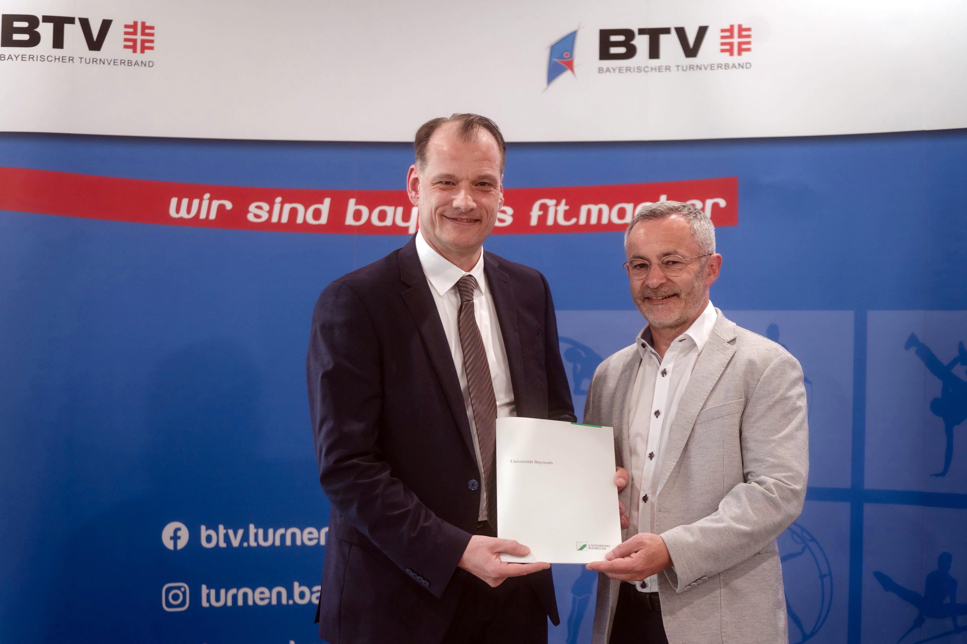 Unterzeichnung Vereinbarung UBT & BTV
